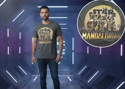 Remera gris Mandalorian