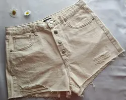 Short jeans beige