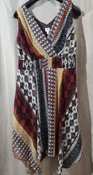 Vestido con figuras geométricas