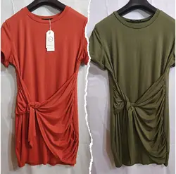 Dos vestidos coral y verde